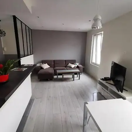 St-thomas Zola Apartment